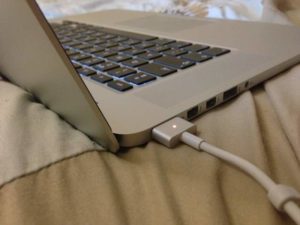 Правильный процесс зарядки MacBook