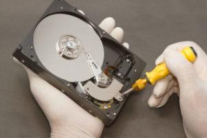 Как восстановить информацию с жёсткого диска?