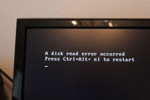 Способы исправления ошибки «a disk read error occurred»