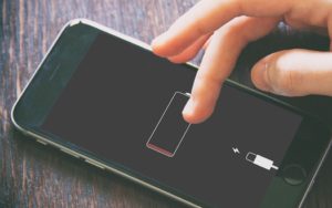 Почему iPhone быстро разряжается: самые распространённые причины и методы их устранения