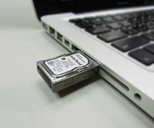 Как вставить карту памяти в флешку micro usb