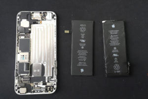 Замена батареи на iPhone 5 и его модификаций